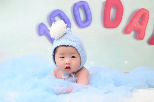 尉氏宝宝喜欢搓脚